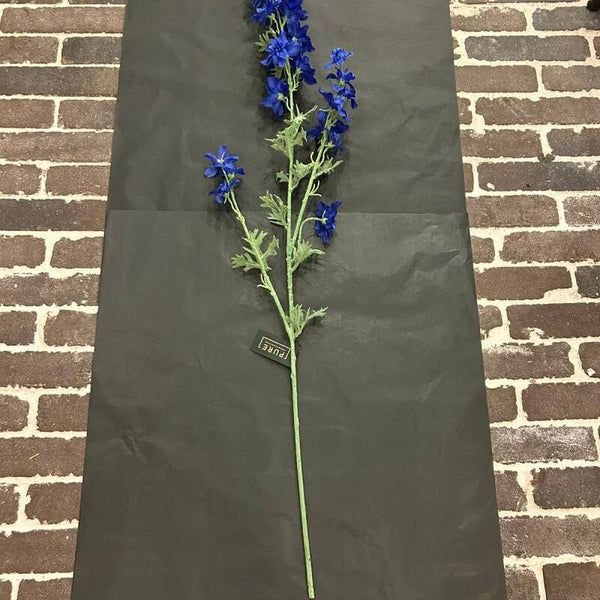 Zijdenbloem delphinium donker