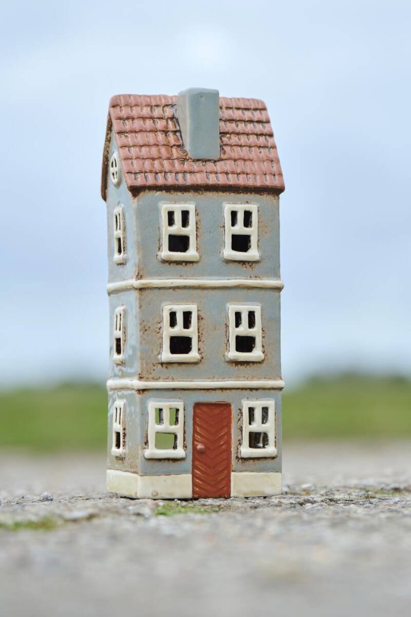 IB Laursen huisje grijs